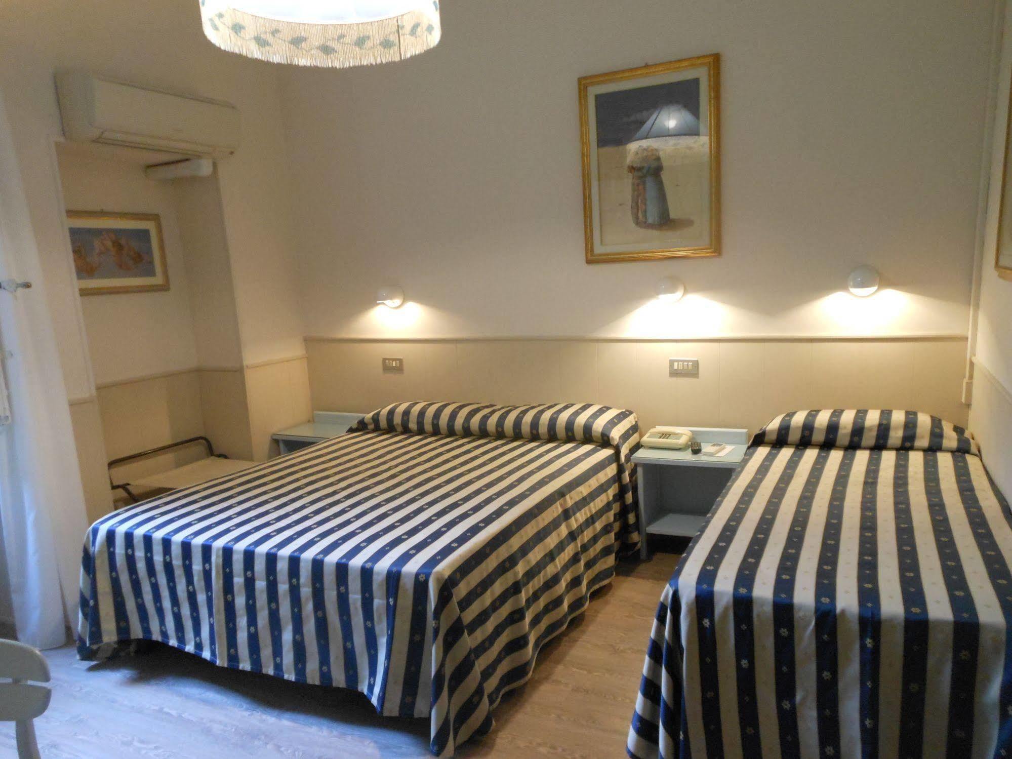 Hotel Stipino Lucca Exterior photo